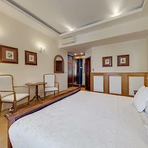 Louren 4* Прага